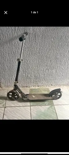 Patinete novo com capacete 