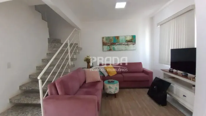 Casa à venda estilo Sobrado, com 3 quartos sendo 1 suíte - Condomínio The Palms - Uberlând