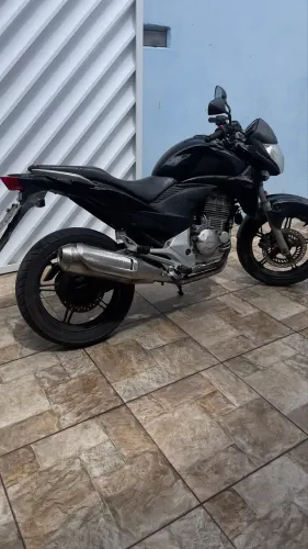 Vendo moto cb300 2014 