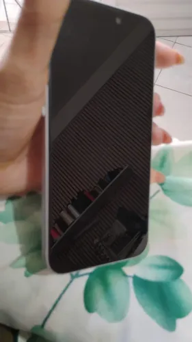 Vendo iphone 16 plus muito bem conservado, branco 128 gg, 96% bateria, garantia Fev 27