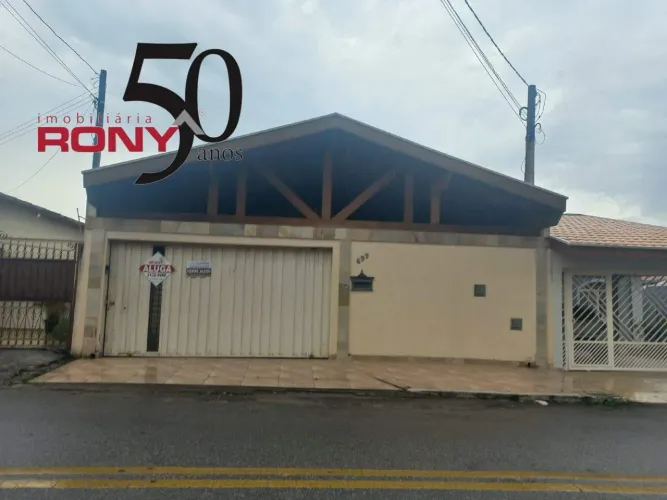 Casa para aluguel com 3 quartos e 3 vagas no Pedregulho, Guaratinguetá