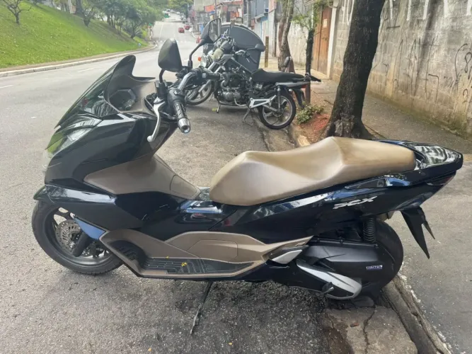 Honda PCX 160 DLX 2025