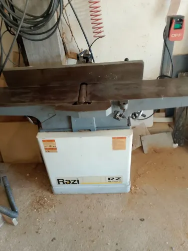 Plaina desempenadeira Razi DP200M
