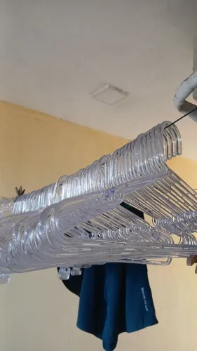 Cabides para loja
