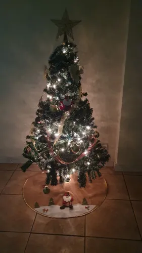 Árvore de Natal completa de 1.80m