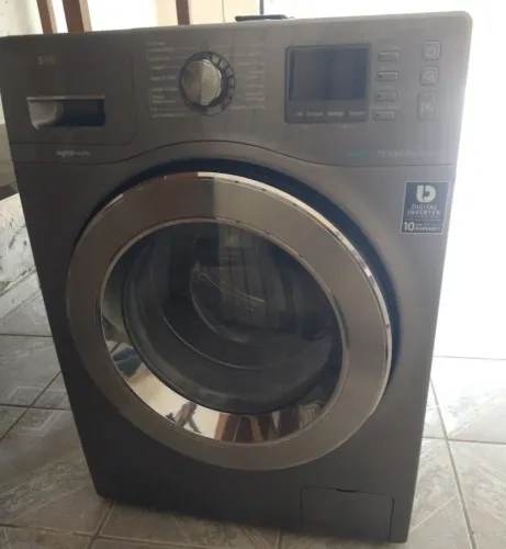 Vende-se maquina lava e seca 10 kg Samsung