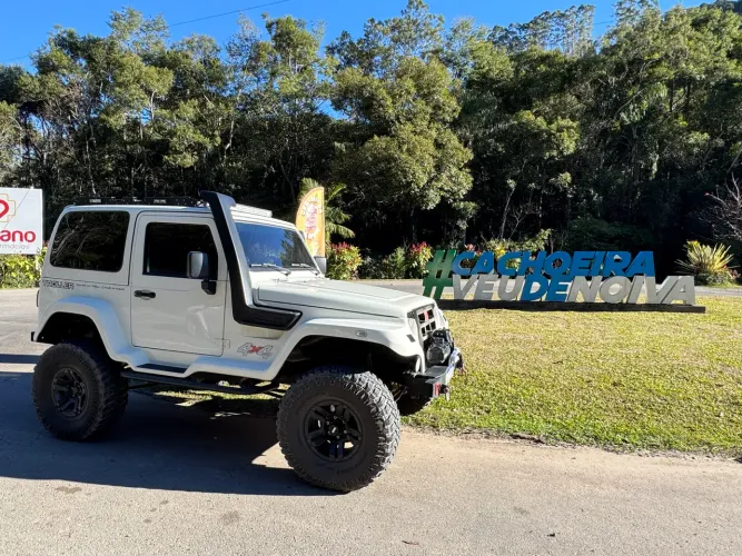 Troller T4 2012 Diesel vários acessórios tudo legalizado