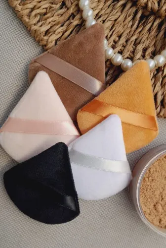 Kit com 4 esponjas triangulares de veludo