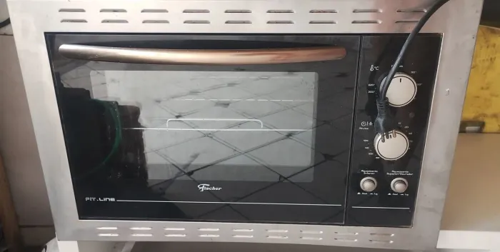 Vendo forno elétrico de embutir da marca Fischer 44 litros em bom estado!