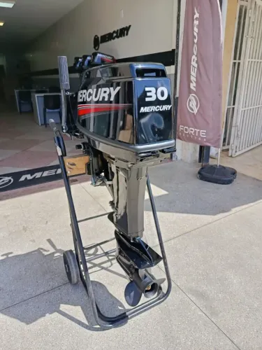 Motor de Popa Mercury 30HP Partida Elétrica | Concessionária Mercury em Anápolis