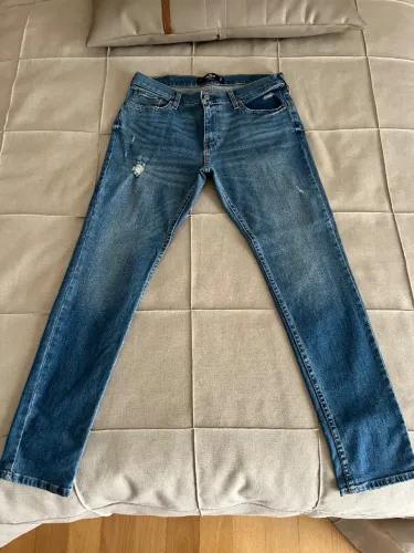 Calça Jeans Hollister - 42