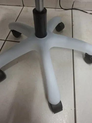 Cadeiras de escritório ergonômica na cor branco,com braços ajustáveis 150 kits marca MONWO