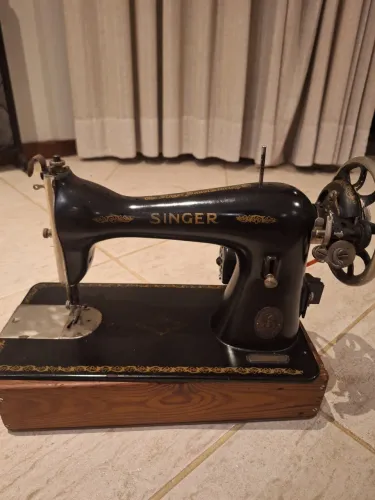 Máquina de costura Singer