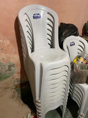 Mesa e cadeira