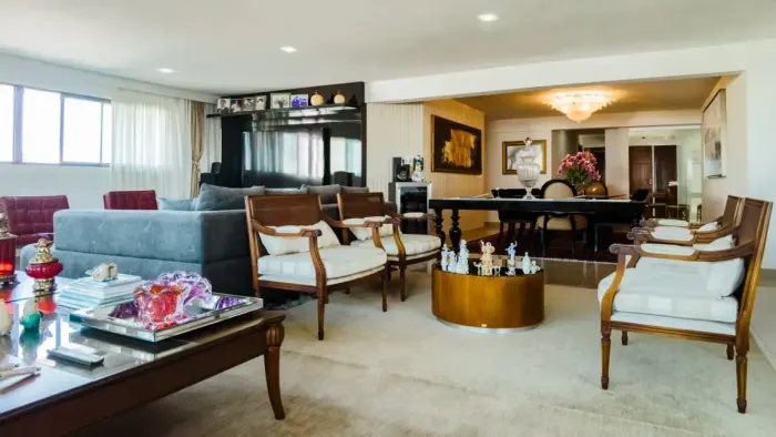 APARTAMENTO COM 200M² EM PETROPOLIS