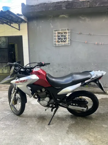 XRE 300 