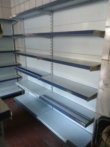 Prateleiras para comércio 