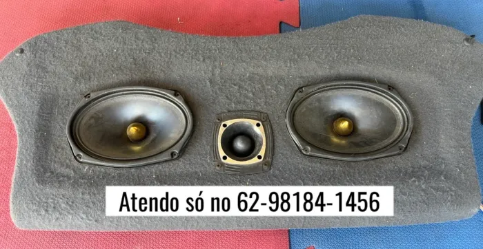 Tampão traseiro Gol com falantes e Twitter DISPENSO CURIOSOS