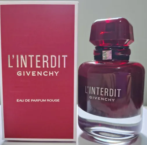 Perfume linterdit rouge