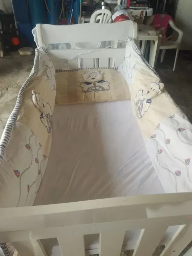 Vendo berço grande 200 reais, Não entregamos