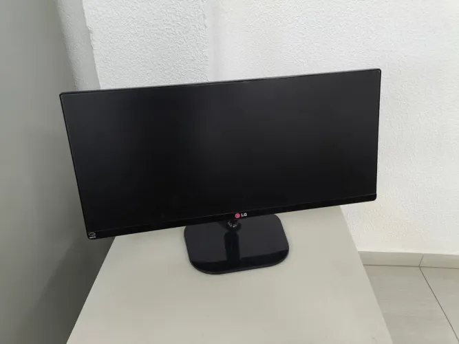 Monitor LG Flatron 25UM65-P