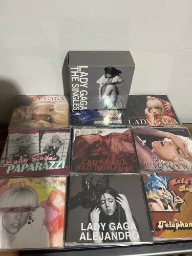 BOX RARO LADY GAGA THE SINGLES