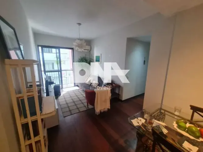 Apartamento: 2 QUARTOS / VAGA / VARANDA / JARDIM BOTÂNICO