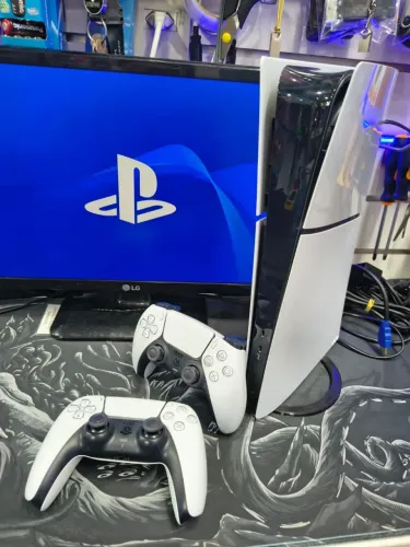 Ps5 Slim Digital 1TB Seminovo com 2 controles leia a descrição