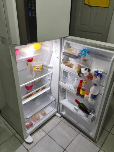 Geladeira vendo ou troco 