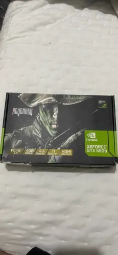Placa de Vídeo: GTX 550 TI 4 GB de Vram