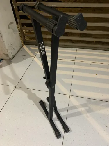 Pedestal de Teclado musical