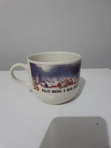 Xícara de porcelana