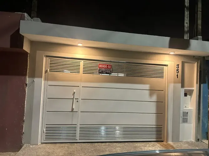 Casa para venda possui 105 metros quadrados com 2 quartos