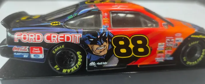 miniatura nascar dale jarrett 1998 batman 1/43