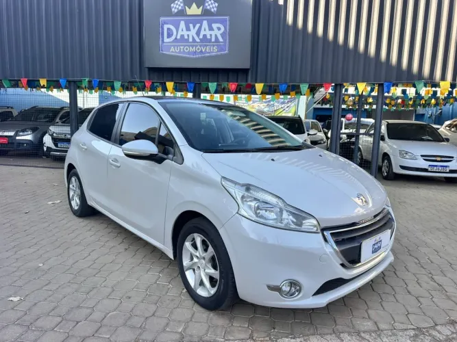 Peugeot 208 Allure 1.5 Flex 8V 5P 2015