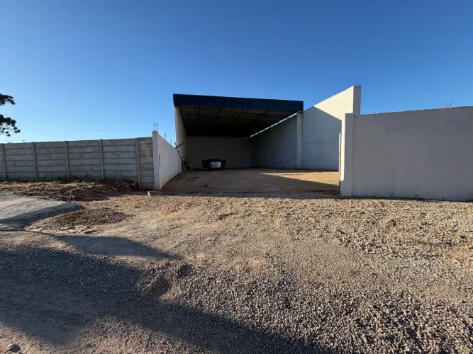 Galpão Novo 330m² + Pátio 300m² | Vendo ou Alugo | Rod. do Xisto