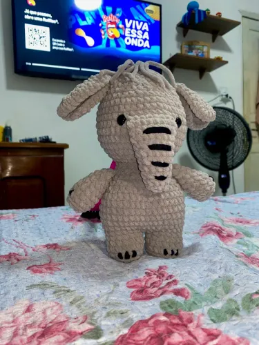 Aceito encomendas -Amigurumi Presente - pelúcia