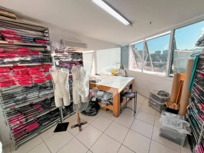 Sala à venda, 28 m² por R$ 150.000 - Santa Rosa - Niterói/RJ-Regia Previlegiada