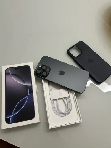 iPhone 16 pro Max com garantia Apple