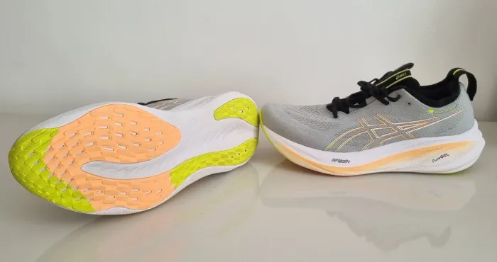 Tênis Asics GEL Nimbus 26
