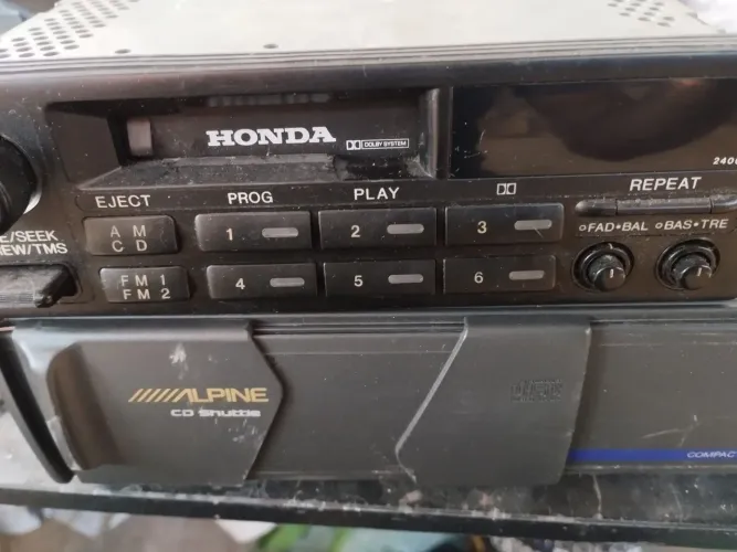 Vendo aparelho de som automotivo antigo original do Honda Accord