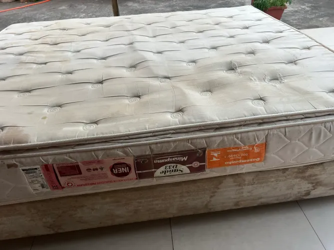 Vendo cama box queem