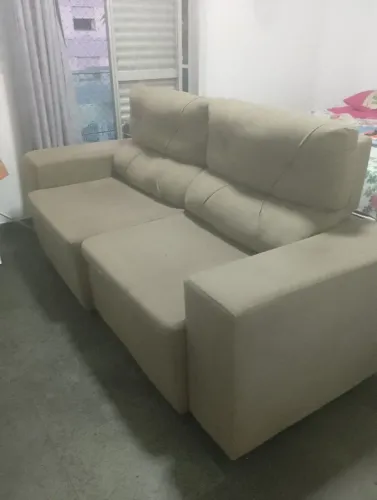 Vende -se Sofá Retrátil 3 lugares