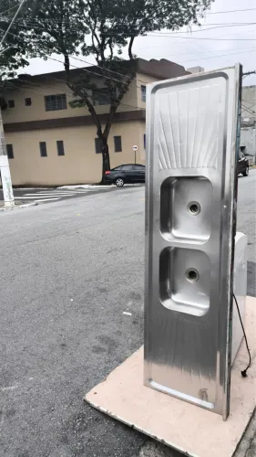 Pia de aço inox com duas cubas