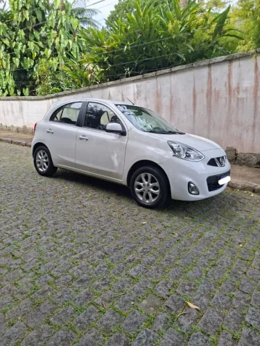 Nissan March SV 1.6 16V Flexstart 5P Mec. 2017