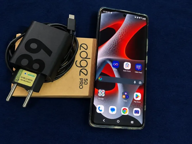 ? Motorola Edge 50 Pro 5G 12/256GB | 144Hz | 68W | Câmera 50MP | Vendo/Troco