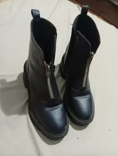 Bota Tratorada Preta com Zíper Frontal - Tam 35 (Forma Grande, serve 36)