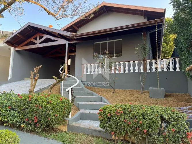 Casa à venda no Condominio Jardim das Palmeiras em Vinhedo - SP