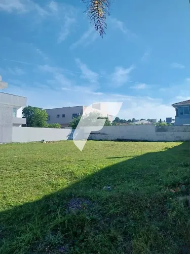 Terreno 380m² em Condomínio - Ingleses