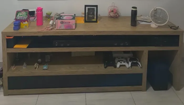 Rack robusto 2,20 m (profundo 60 cm) - cabe receiver, videogames e eletrônicos - excelente